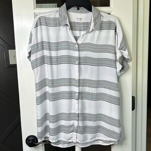 BEACH LUNCH LOUNGE Grey & White Stripe Button Front Top Size Medium
